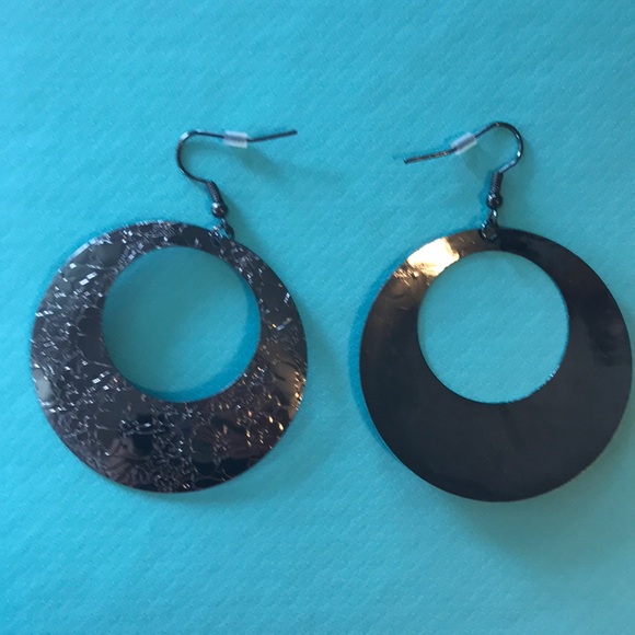 Earrings - Picture 3 of 3